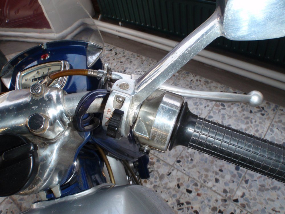 RH winker switch CB92.jpg